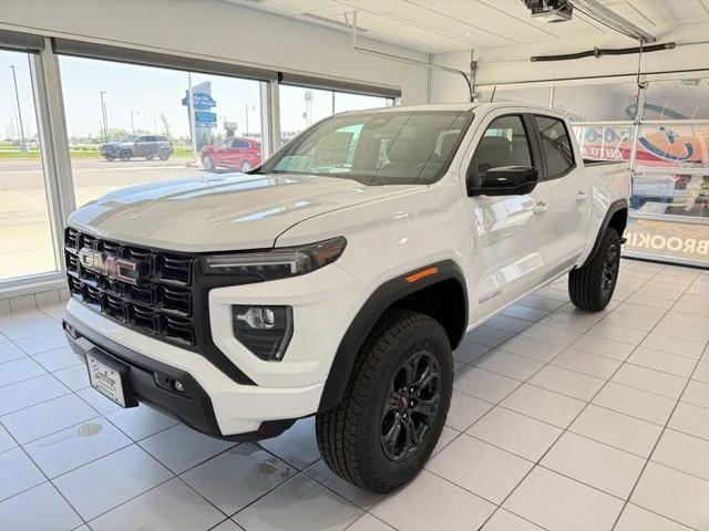 new 2025 GMC Canyon car, priced at $45,595