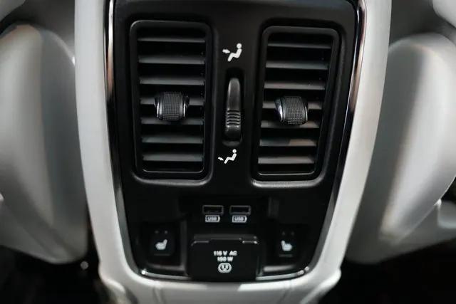 used 2017 Jeep Grand Cherokee car, priced at $19,495