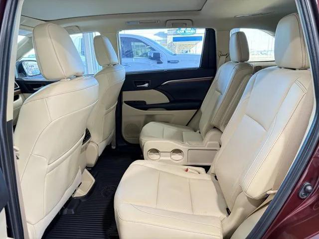 used 2019 Toyota Highlander car, priced at $29,495