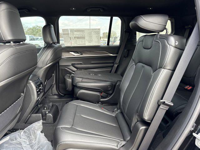 new 2025 Jeep Grand Cherokee L car, priced at $40,427