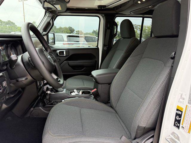 new 2025 Jeep Gladiator car, priced at $32,209