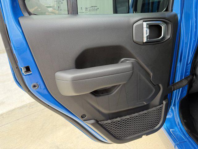 new 2025 Jeep Wrangler car, priced at $37,236
