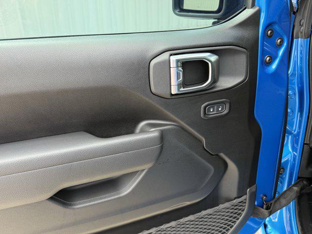 new 2025 Jeep Wrangler car, priced at $37,236