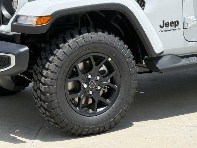 new 2025 Jeep Gladiator car, priced at $39,675