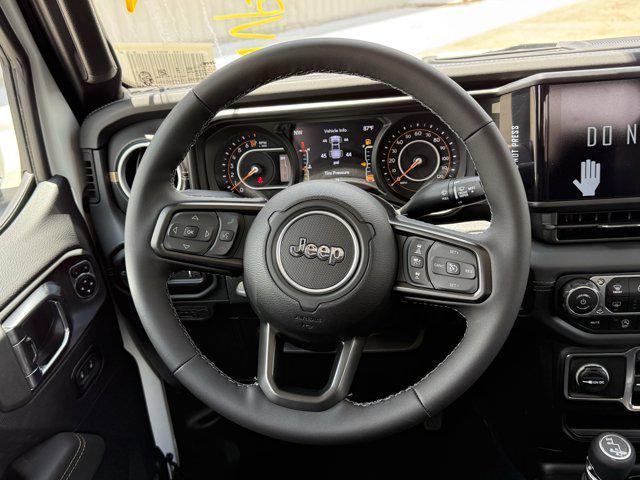 new 2025 Jeep Gladiator car, priced at $39,675
