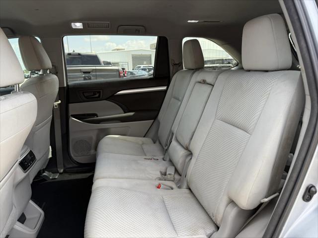 used 2014 Toyota Highlander car, priced at $11,000