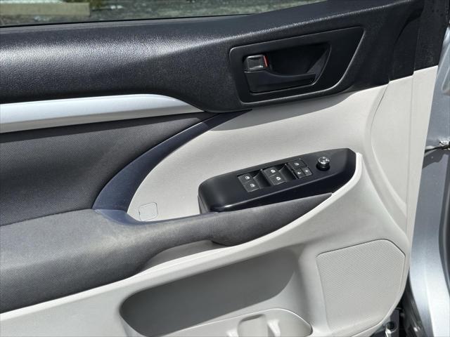 used 2014 Toyota Highlander car, priced at $11,000