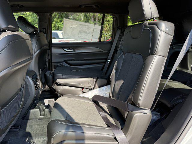 new 2025 Jeep Grand Cherokee L car, priced at $40,380
