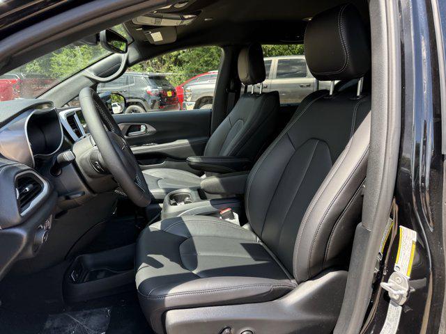 new 2026 Chrysler Pacifica car, priced at $39,321