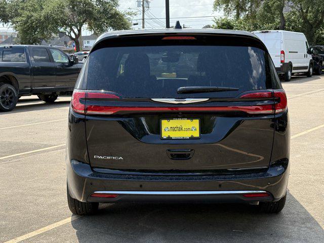 new 2026 Chrysler Pacifica car, priced at $39,321