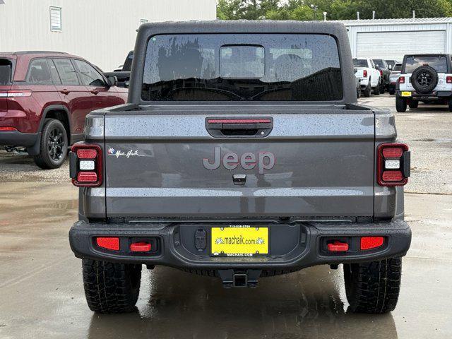 new 2025 Jeep Gladiator car, priced at $43,839