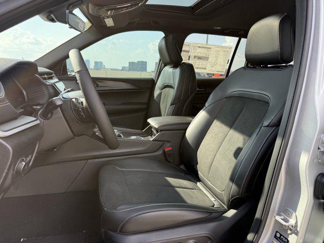 new 2025 Jeep Grand Cherokee car, priced at $38,360