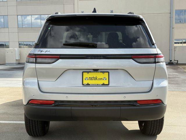 new 2025 Jeep Grand Cherokee car, priced at $38,360