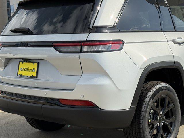 new 2025 Jeep Grand Cherokee car, priced at $38,360
