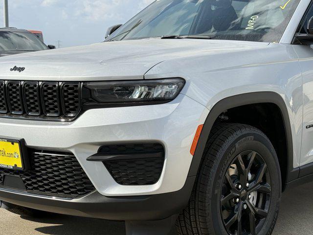 new 2025 Jeep Grand Cherokee car, priced at $38,360