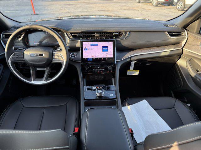 new 2025 Jeep Grand Cherokee car, priced at $37,634