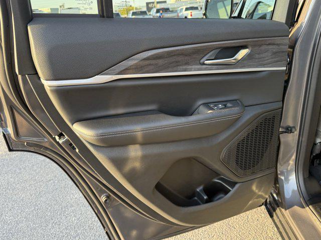 new 2025 Jeep Grand Cherokee car, priced at $37,634