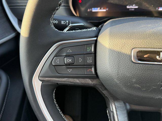 new 2025 Jeep Grand Cherokee car, priced at $37,634