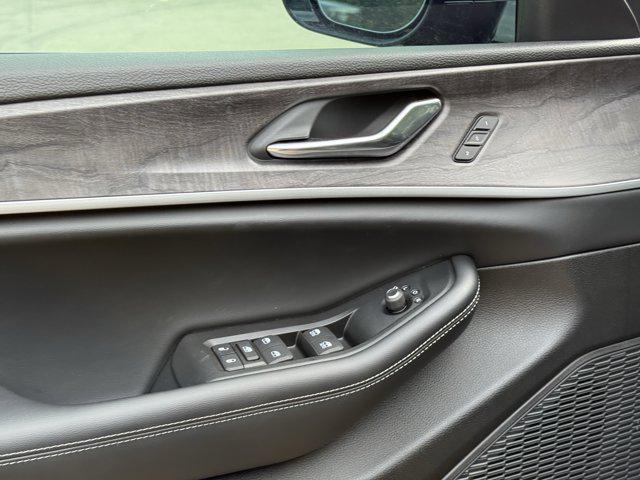 new 2025 Jeep Grand Cherokee L car, priced at $43,517