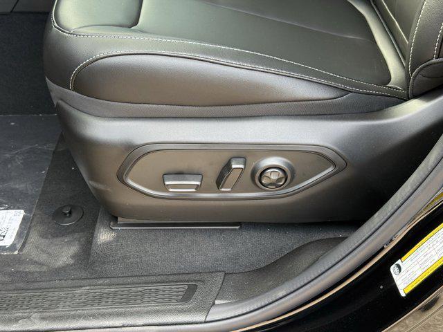 new 2025 Jeep Grand Cherokee L car, priced at $43,517