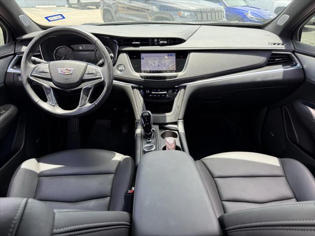 used 2023 Cadillac XT5 car, priced at $35,000