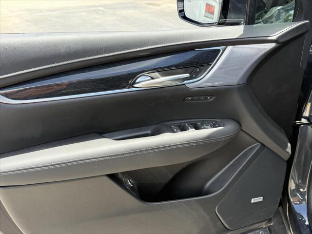 used 2023 Cadillac XT5 car, priced at $35,000