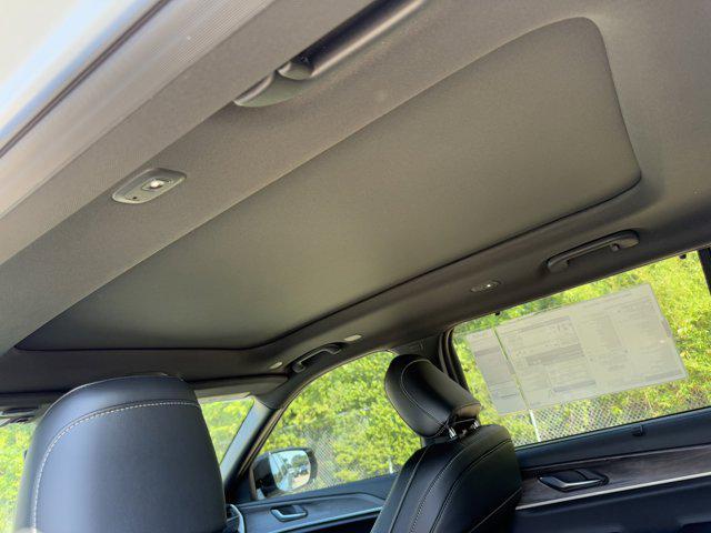 new 2025 Jeep Grand Cherokee L car, priced at $48,189