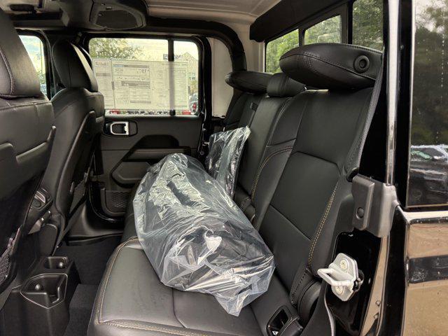 new 2025 Jeep Gladiator car, priced at $41,846