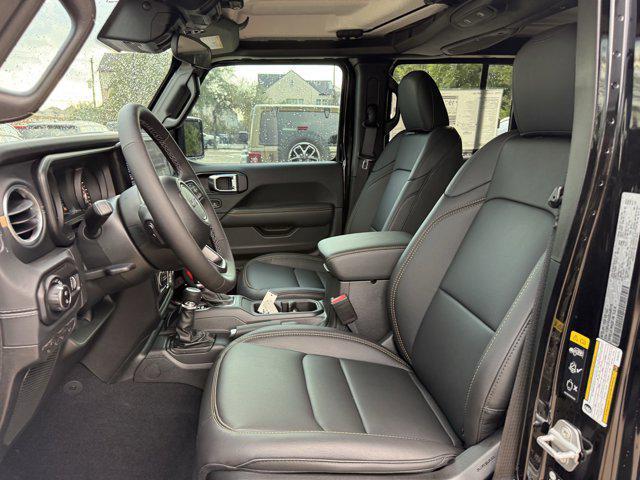 new 2025 Jeep Gladiator car, priced at $41,846