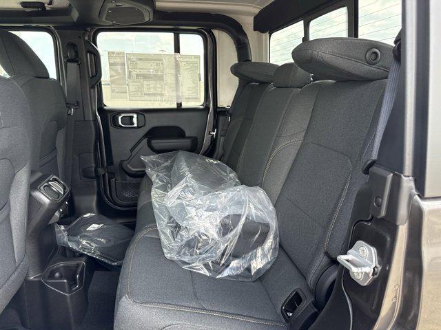new 2025 Jeep Gladiator car, priced at $36,641