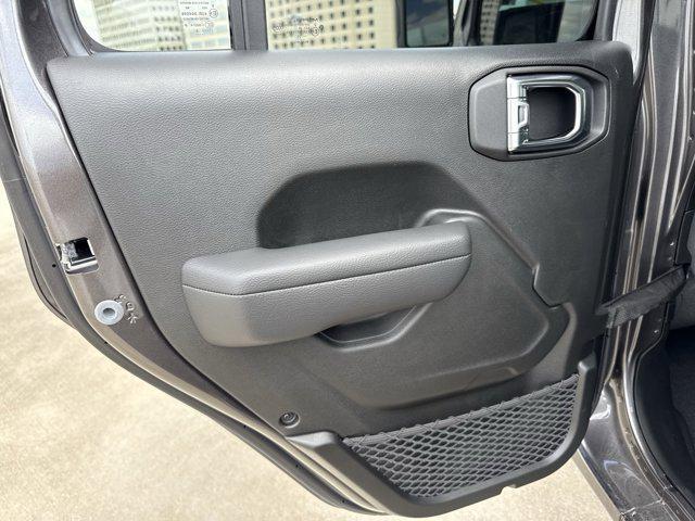 new 2025 Jeep Gladiator car, priced at $36,641