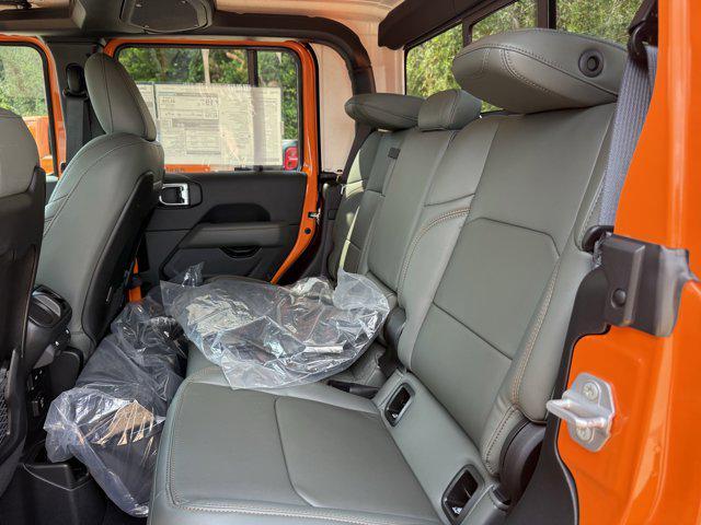 new 2025 Jeep Gladiator car, priced at $48,045