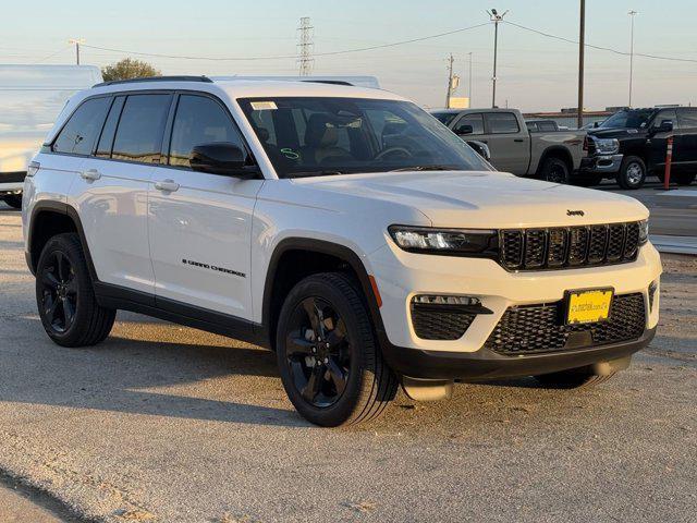 new 2025 Jeep Grand Cherokee car, priced at $37,808