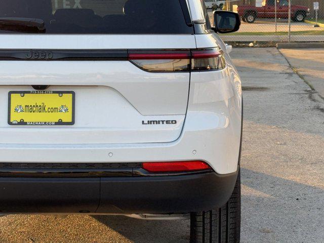 new 2025 Jeep Grand Cherokee car, priced at $37,808