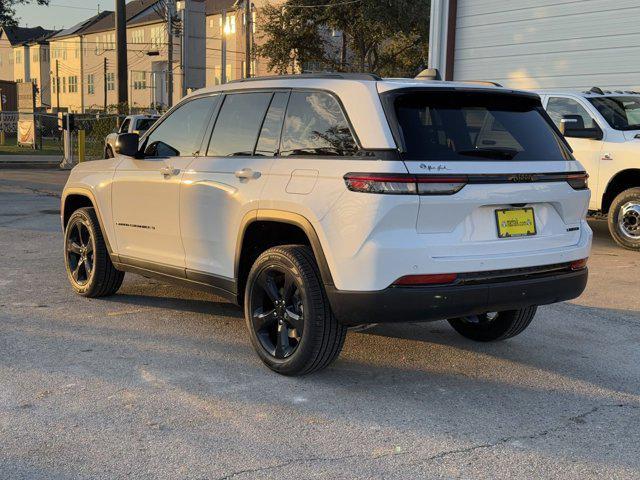 new 2025 Jeep Grand Cherokee car, priced at $37,808