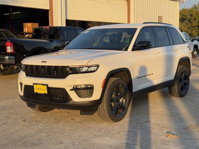 new 2025 Jeep Grand Cherokee car, priced at $37,808