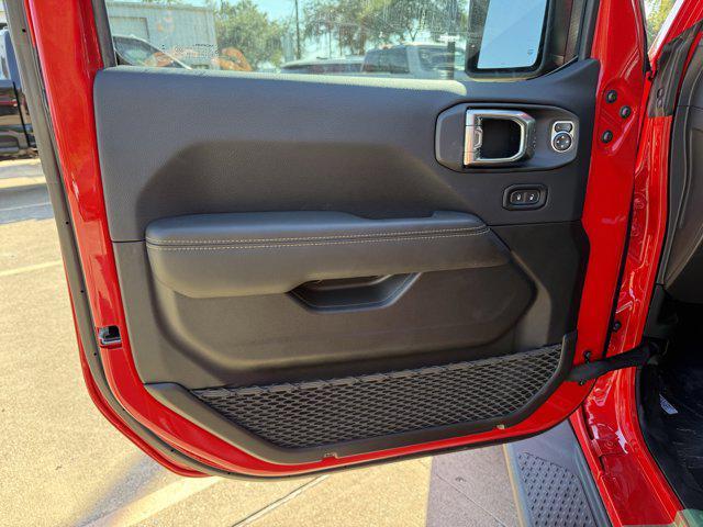 new 2025 Jeep Gladiator car, priced at $41,846