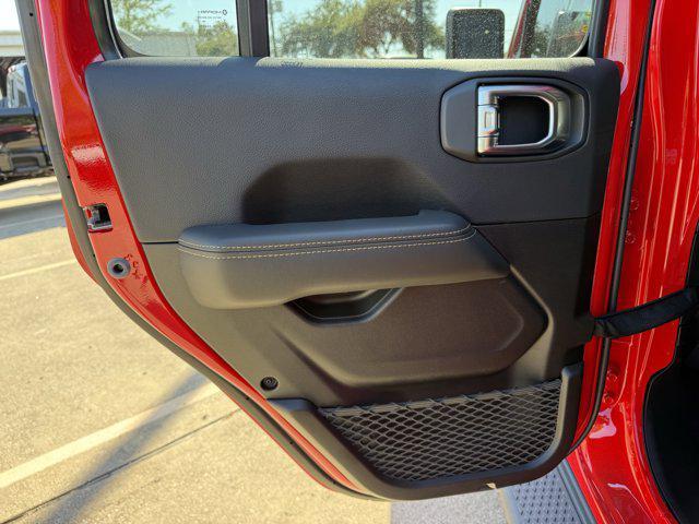 new 2025 Jeep Gladiator car, priced at $41,846