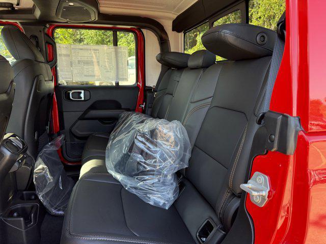 new 2025 Jeep Gladiator car, priced at $41,846