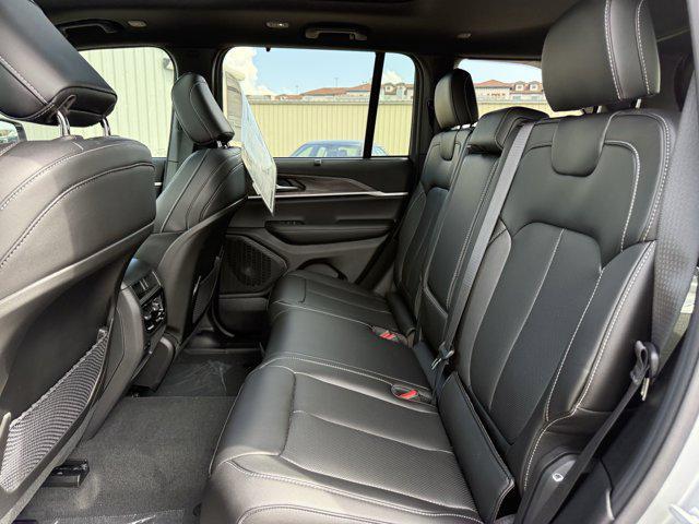 new 2025 Jeep Grand Cherokee car, priced at $44,111