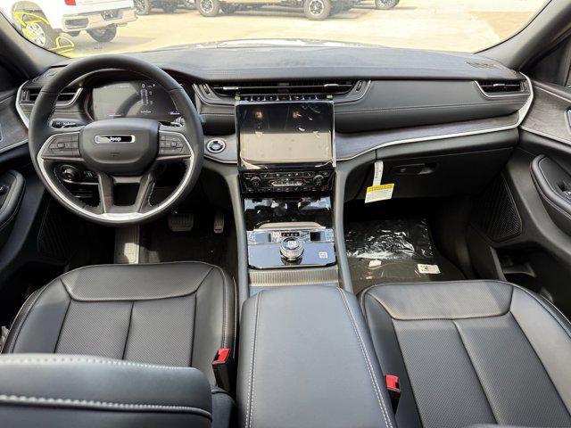 new 2025 Jeep Grand Cherokee car, priced at $44,111