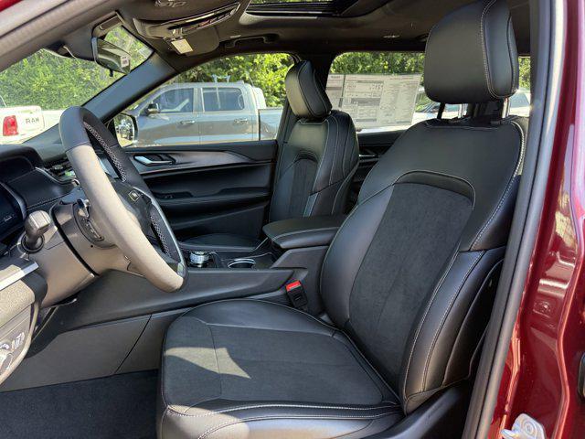 new 2025 Jeep Grand Cherokee L car, priced at $40,255