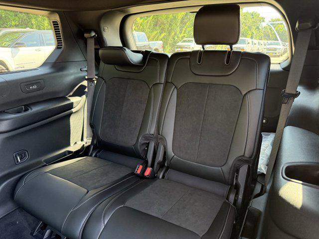 new 2025 Jeep Grand Cherokee L car, priced at $40,255