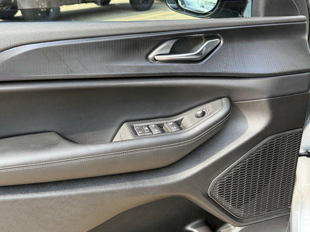 new 2025 Jeep Grand Cherokee L car, priced at $40,255