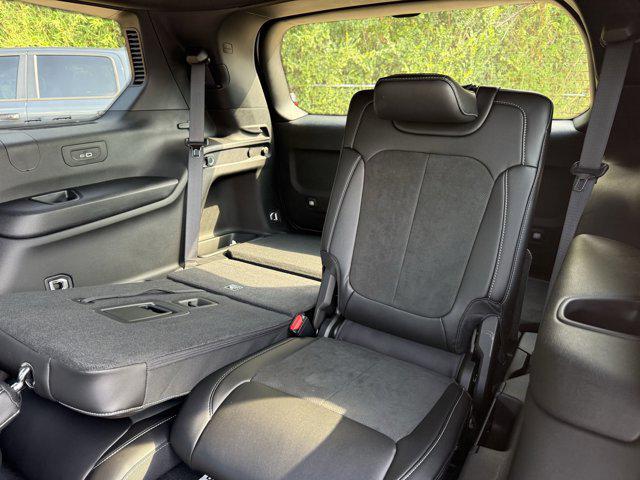 new 2025 Jeep Grand Cherokee L car, priced at $40,255