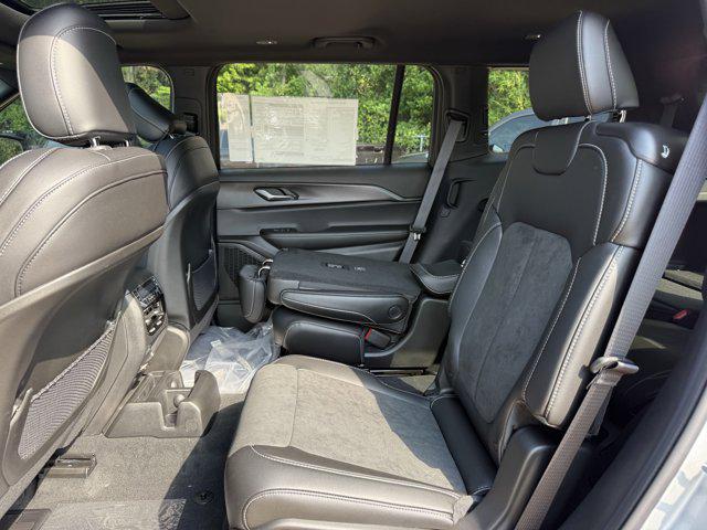 new 2025 Jeep Grand Cherokee L car, priced at $40,255