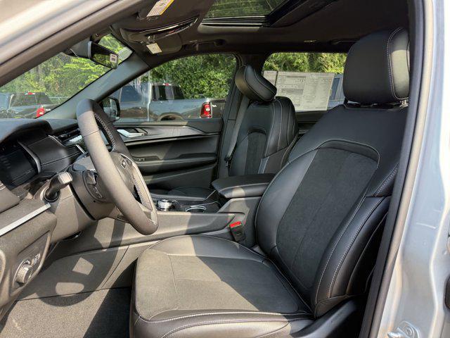 new 2025 Jeep Grand Cherokee L car, priced at $40,255