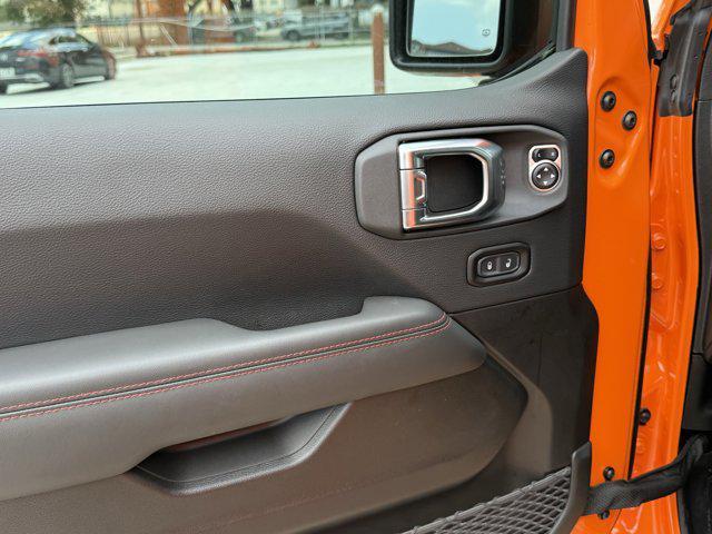 new 2025 Jeep Gladiator car, priced at $47,428