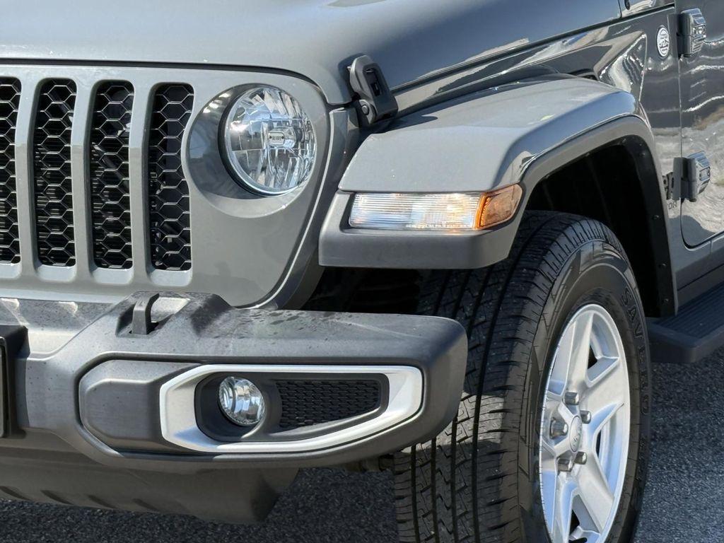 used 2021 Jeep Gladiator car, priced at $29,500