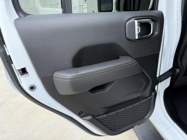 new 2025 Jeep Wrangler car, priced at $47,695